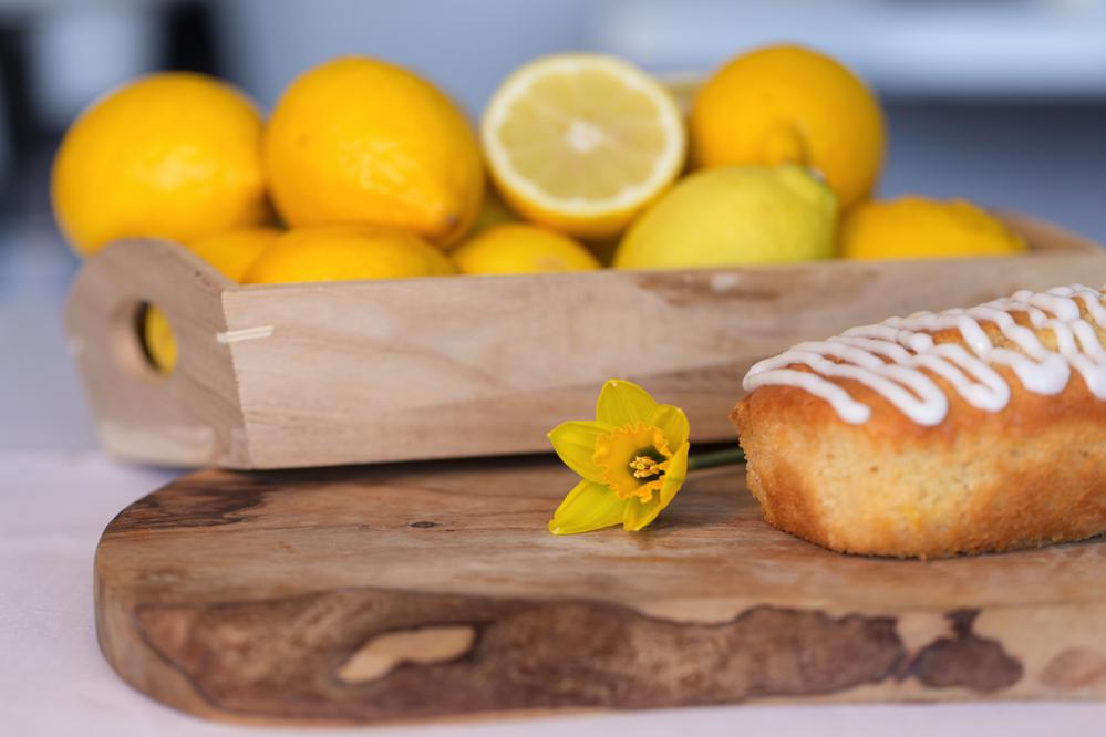 Lemon Drizzle Cake - Image 2