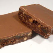Chocolate Crunch Cake (Tiffin)